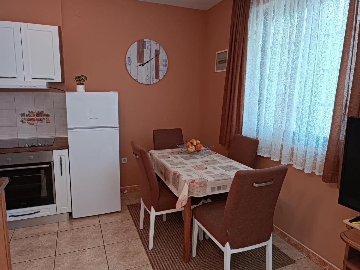 Apartments Ivicek Пореч Экстерьер фото