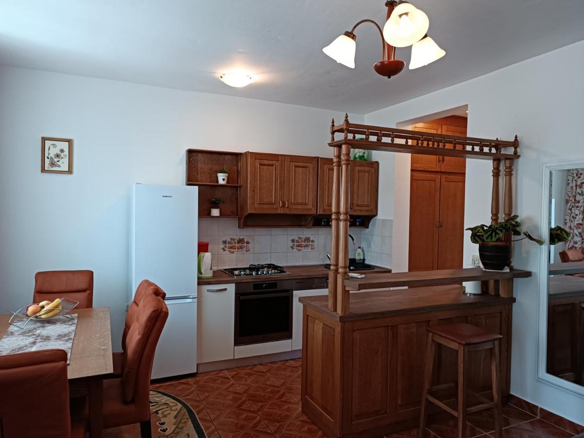 Apartments Ivicek Пореч Экстерьер фото